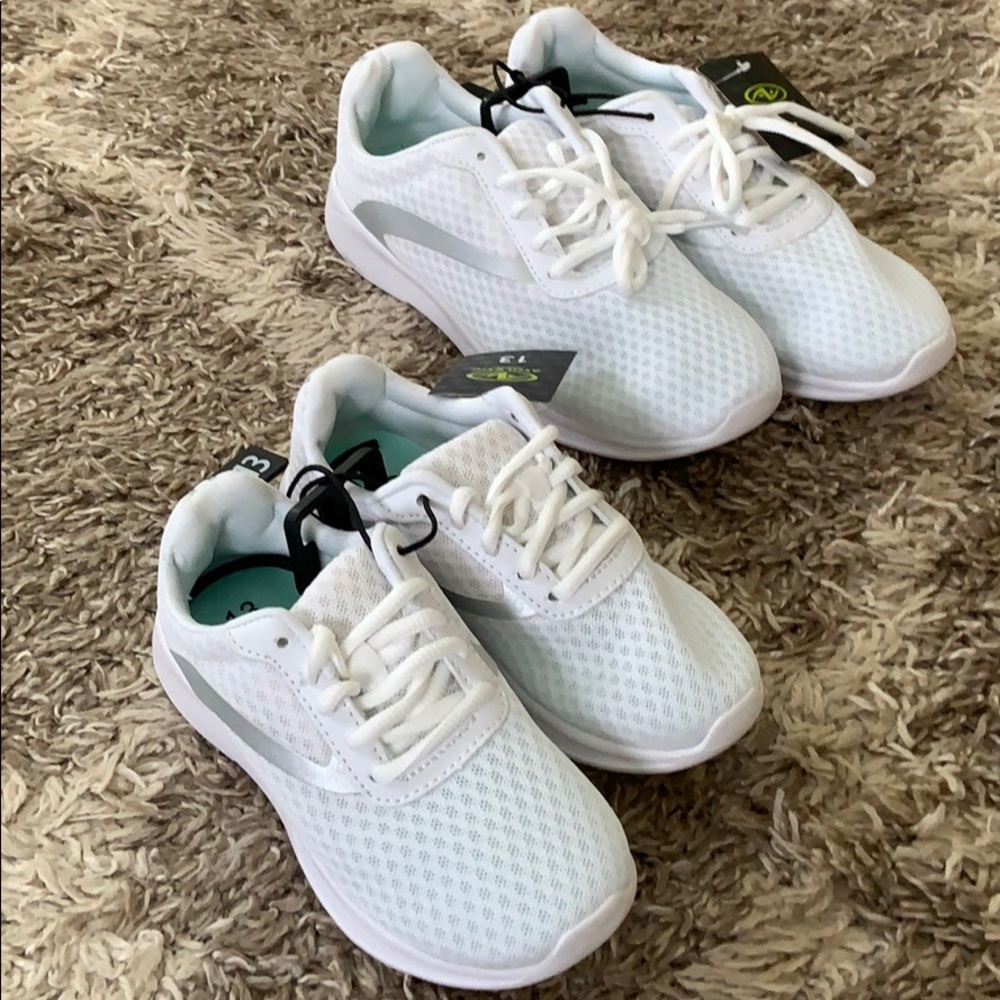 (PAIR) SHOES (kids Shoes) This is for 1 pair!